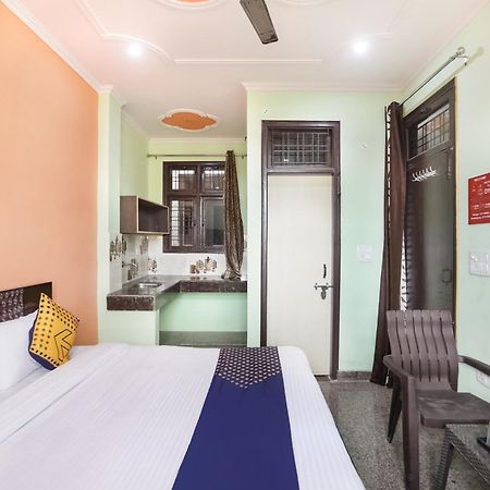 Spot On Main View Guest House Near Leisure Valley Park Gurgaon Dış mekan fotoğraf