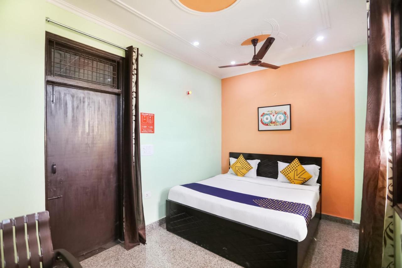 Spot On Main View Guest House Near Leisure Valley Park Gurgaon Dış mekan fotoğraf