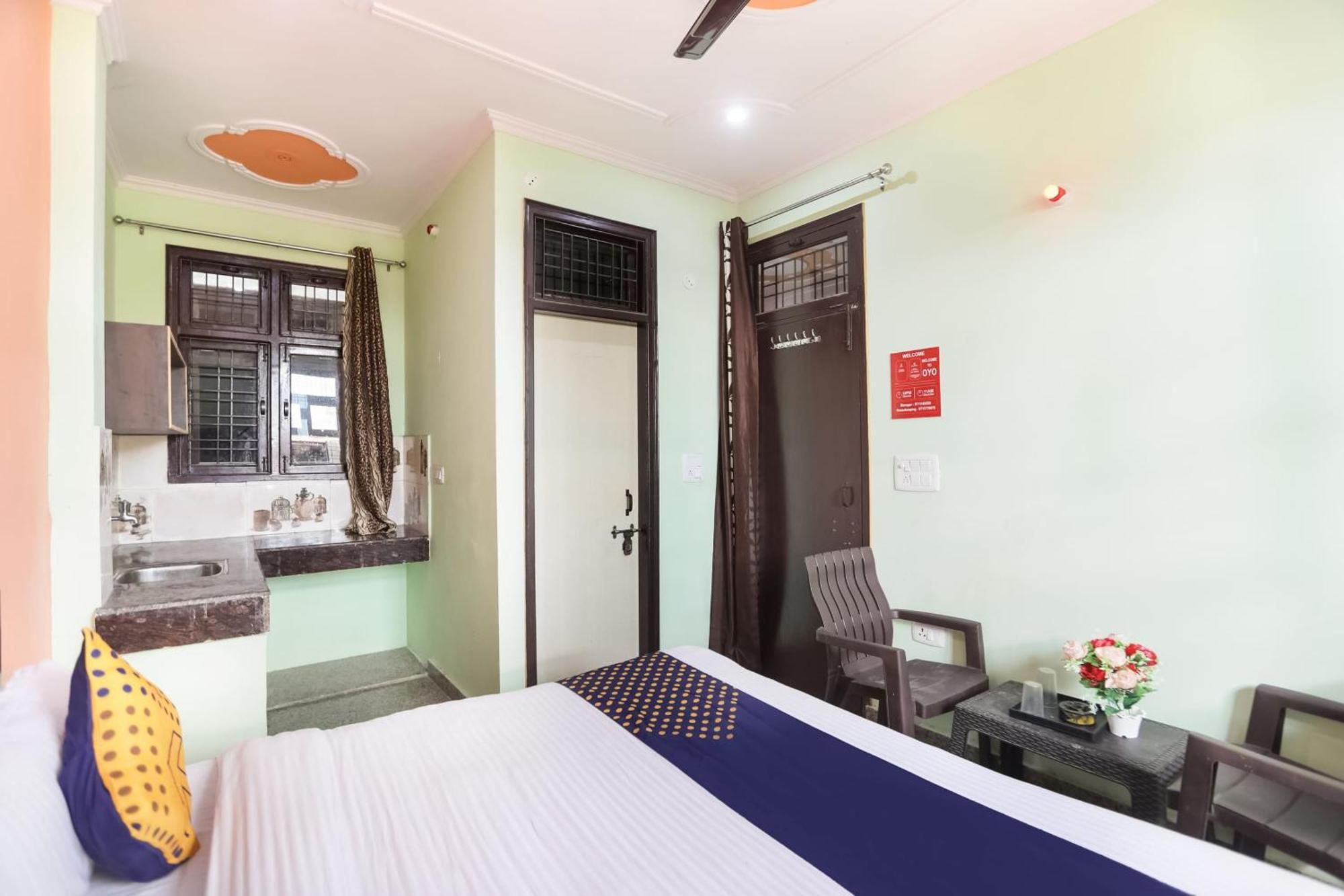 Spot On Main View Guest House Near Leisure Valley Park Gurgaon Dış mekan fotoğraf