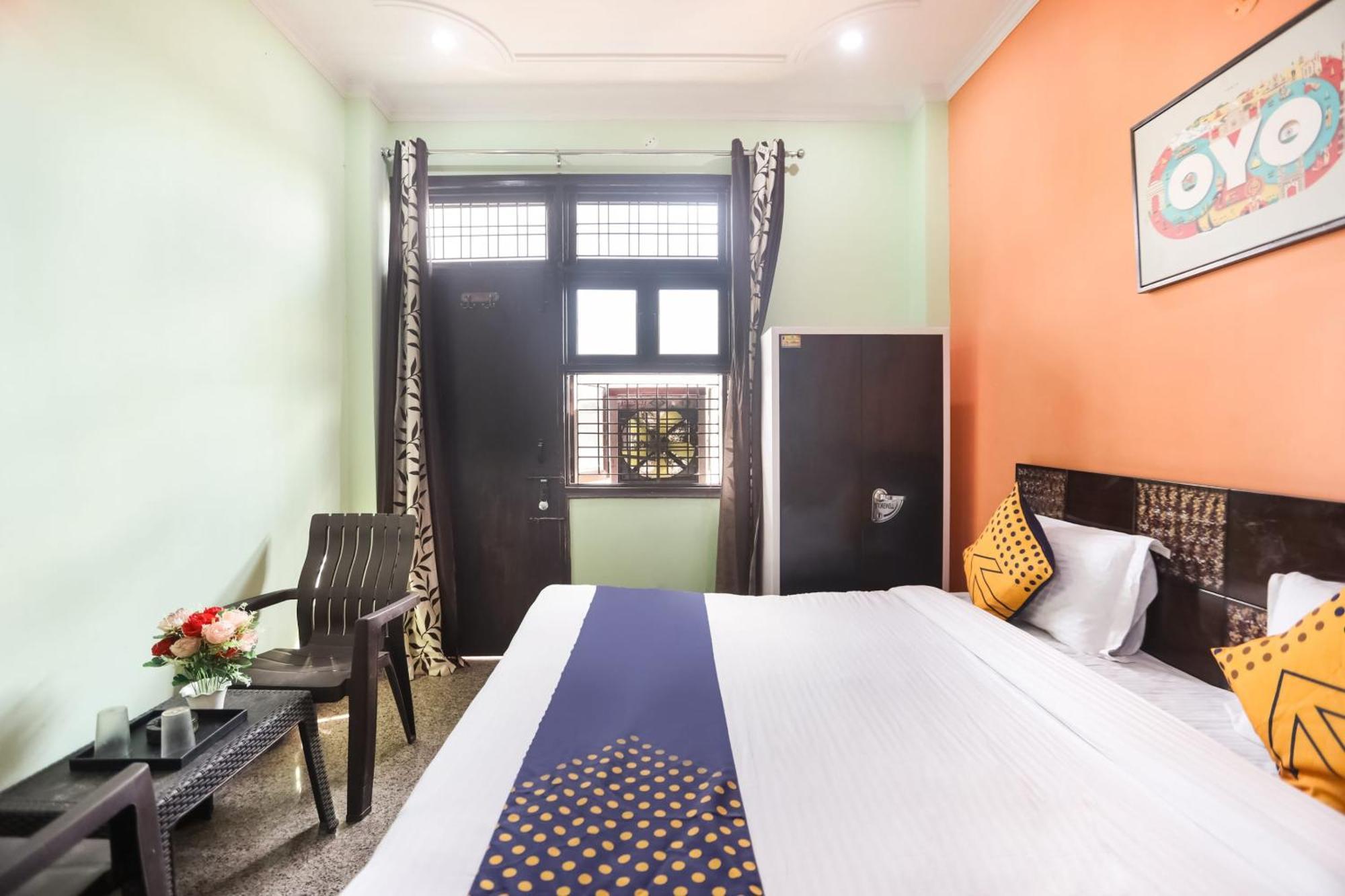 Spot On Main View Guest House Near Leisure Valley Park Gurgaon Dış mekan fotoğraf